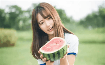 吃瓜群里的那些秘闻：明星爆料背后的隐秘交易，圈内人都吓懵了！